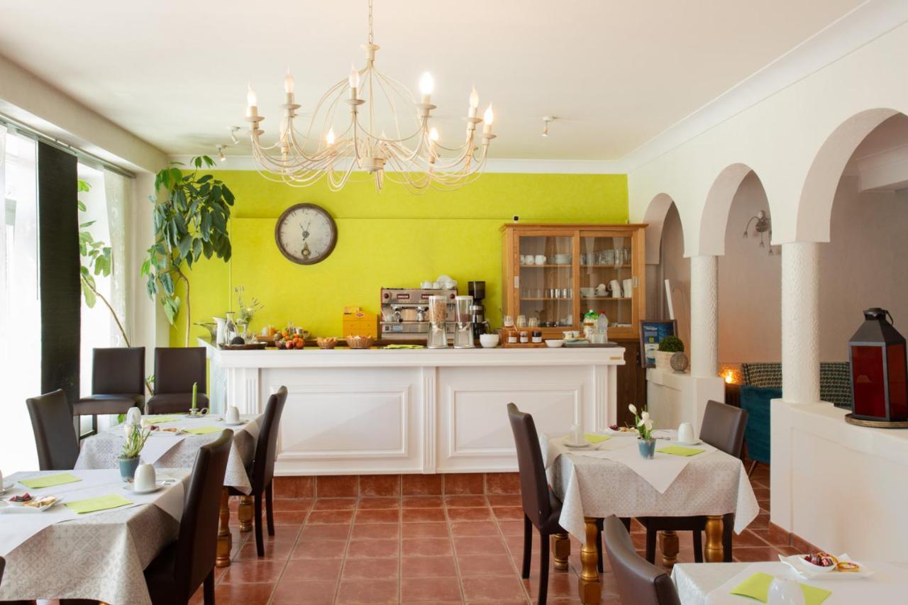 Logis Hotel L'Occitan 2 Etoiles Gaillac Exterior photo